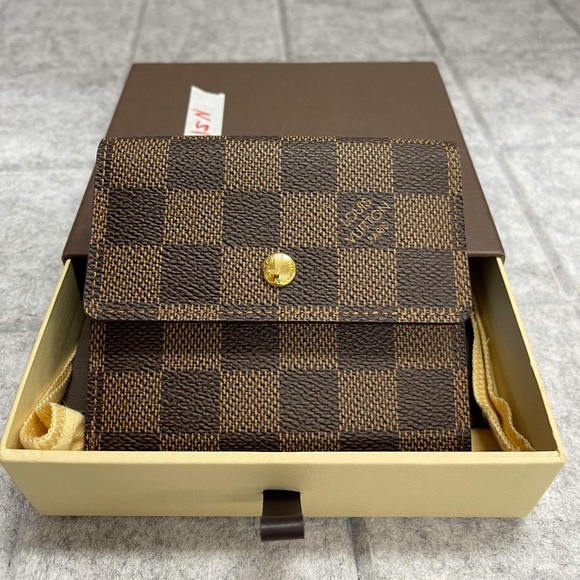 Louis Vuitton Handbags - Louis Vuitton Damier Ebene Wallet